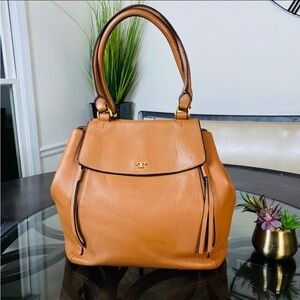 Tory Burch Half-Moon Leather Satchel Pebble
Leather Bag